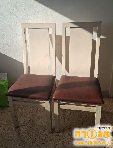 כיסאות