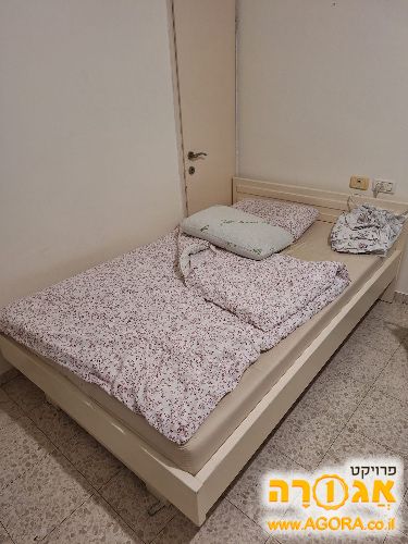 מיטה וחצי עבודת נגר