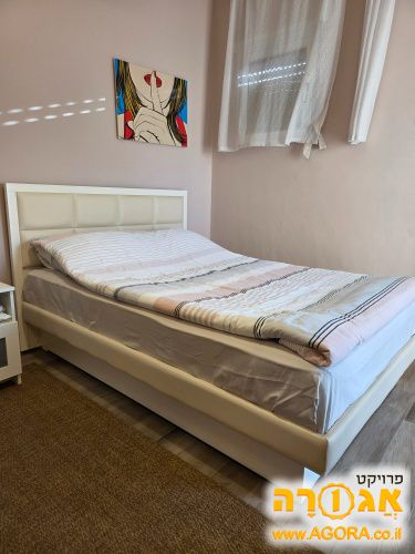 מיטה זוגית ומזרון, מעלה אדומים