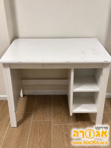 שולחן