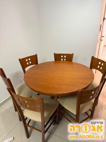 שולחן