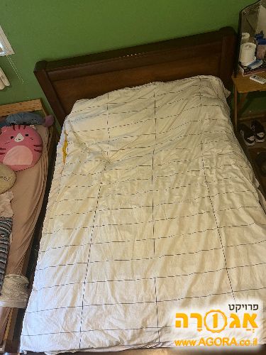 מיטה זוגית מעץ מלא מזרון 190/140