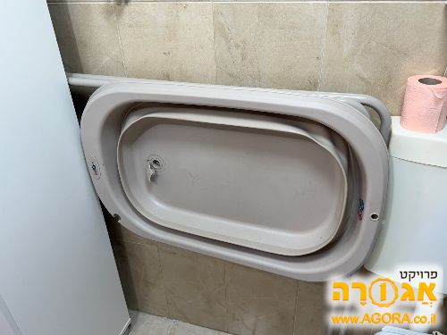אמבטיה לתינוק