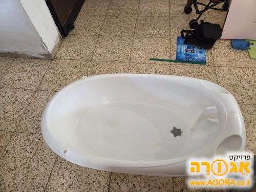 אמבטיה לתינוק
