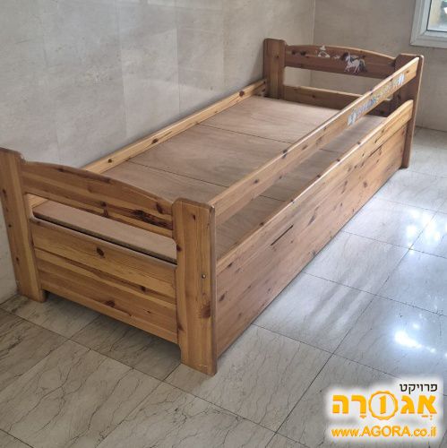 מיטת ילדים/נוער