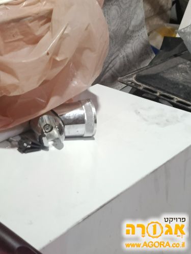 מתקן לדוש למקלחת