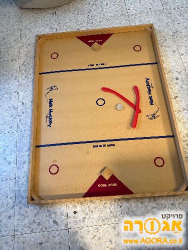 משחק הוקי שולחן