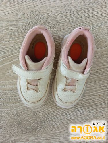 נעליים לפעוטות
