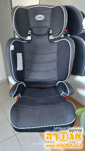 בוסטר עם גב