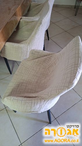 כיסאות לפינת אוכל