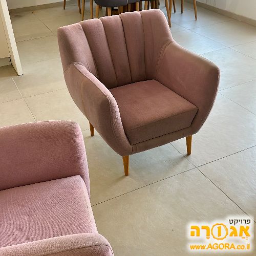3 כורסאות, כורסת טלויזיה, 4 כסאות בר