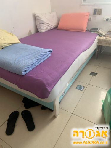 מיטה וחצי עם ארגז מצעים
