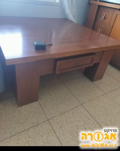 שולחן ריבועי