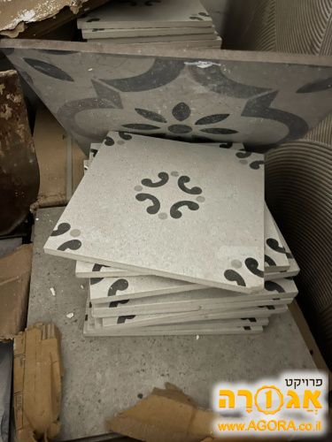 אריחי רצפה וקיר