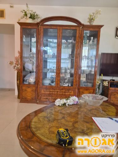 ויטרינה סלון מרשימה