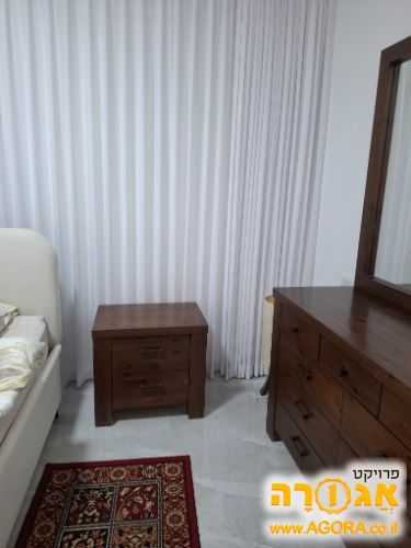 קומודה לחדר שינה