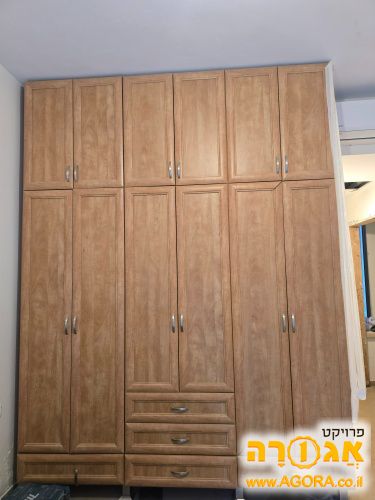 ארון בגדים