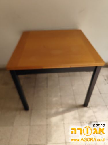 שולחן אוכל 90 על 90 נפתח