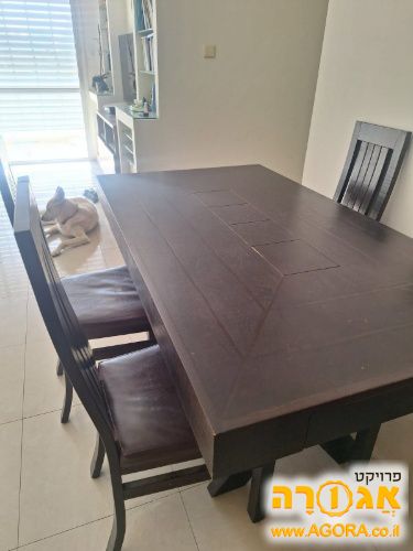 שולחן פינת אוכל
