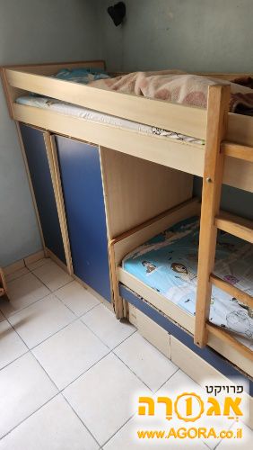 ארון 6 דלתות. וכן מיטה של מודיעין רביעיה
