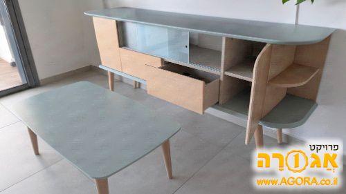 מזנון טלויזיה + שולחן קפה