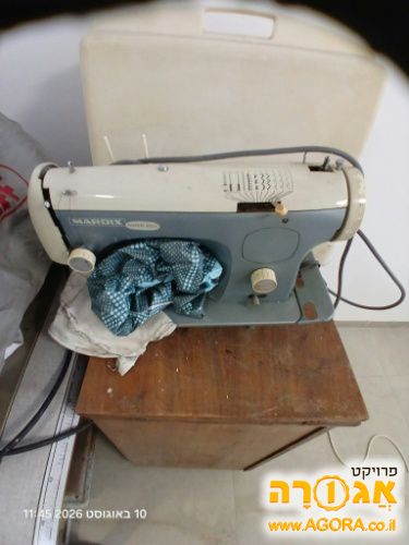3 מכונות תפירה