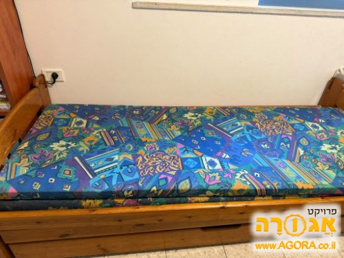 מיטת נוער נפתחת