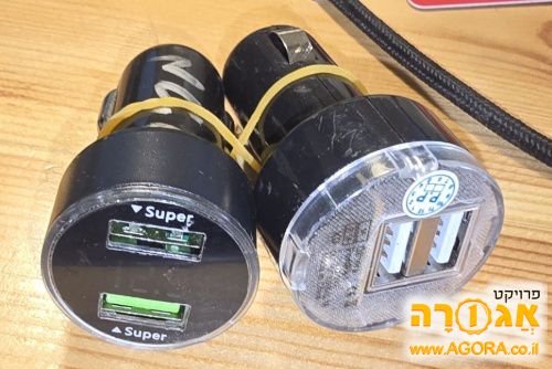 שני מטעני USB לרכב