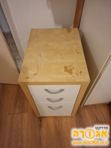 שידת מגירות