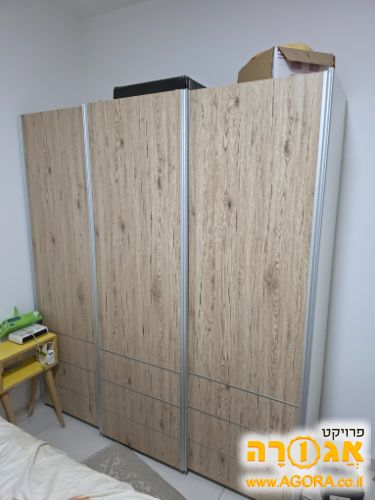 ארון הזזה