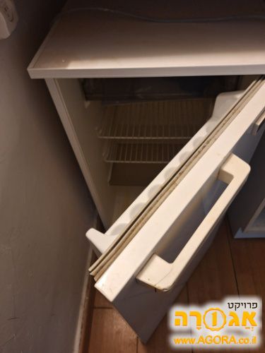 מקרר קטן