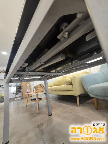 שולחן אוכל / שולחן עבודה