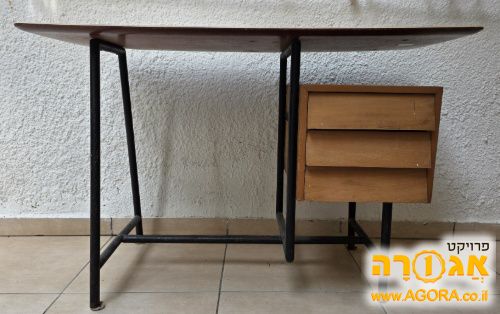 שולחן כתיבה