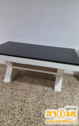 שולחן