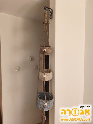 עציץ בד נתלה