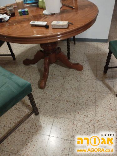שולחן אוכל