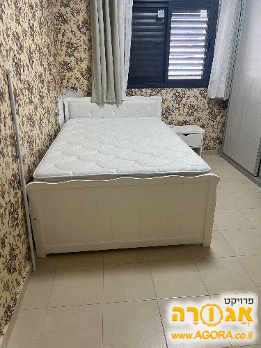 מיטה זוגית חדשה ומזרון