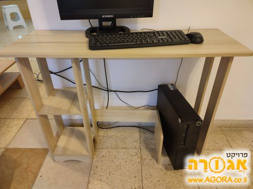 שולחן מחשב