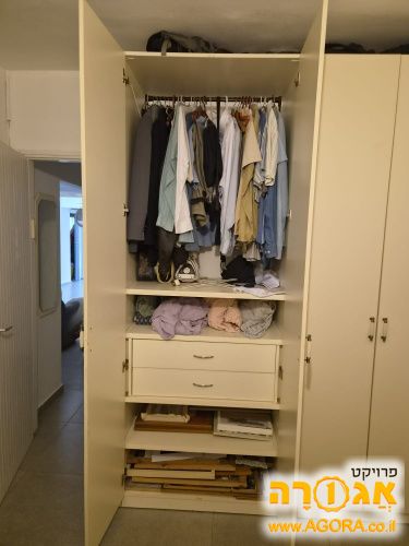 ארון בגדים