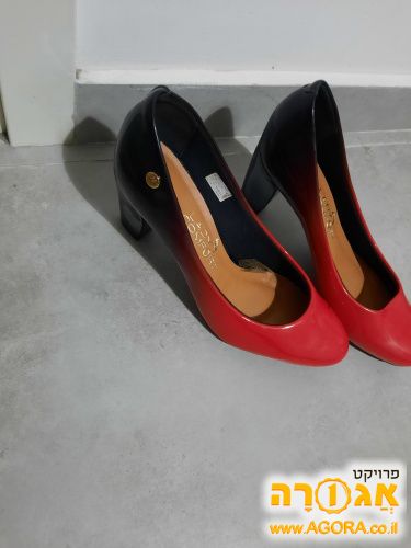 נעלי עקב