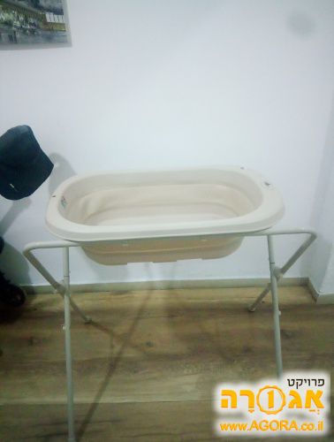 אמבטיה לתינוק
