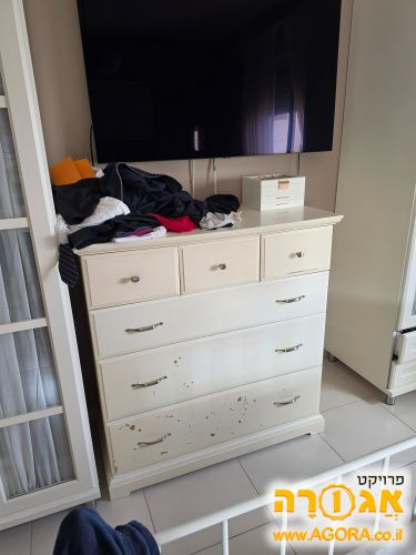 שידות למיטה + שידת מגירות