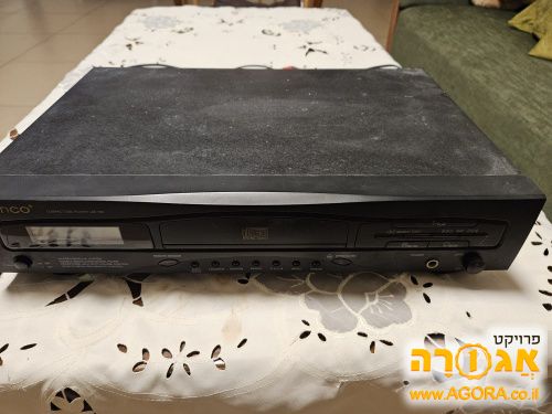 CD עם חיבור RCA