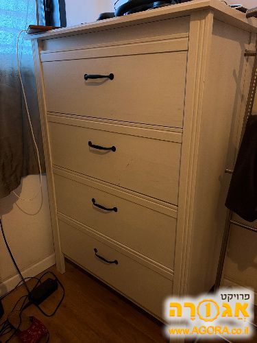 שידת חדר שינה - קומודה