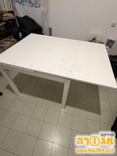 שולחן לבן מאיקאה