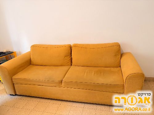 ספה תלת מושבית נפתחת למיטה