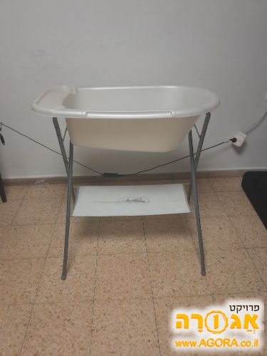 אמבטיה לתינוק