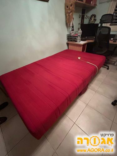 מיטה וחצי עם ארגז מצעים