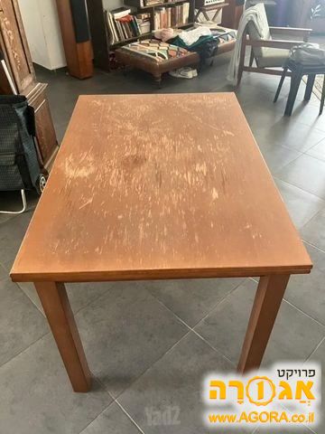 שולחן פינת אוכל ו 4 כסאות