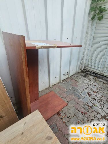 שולחן